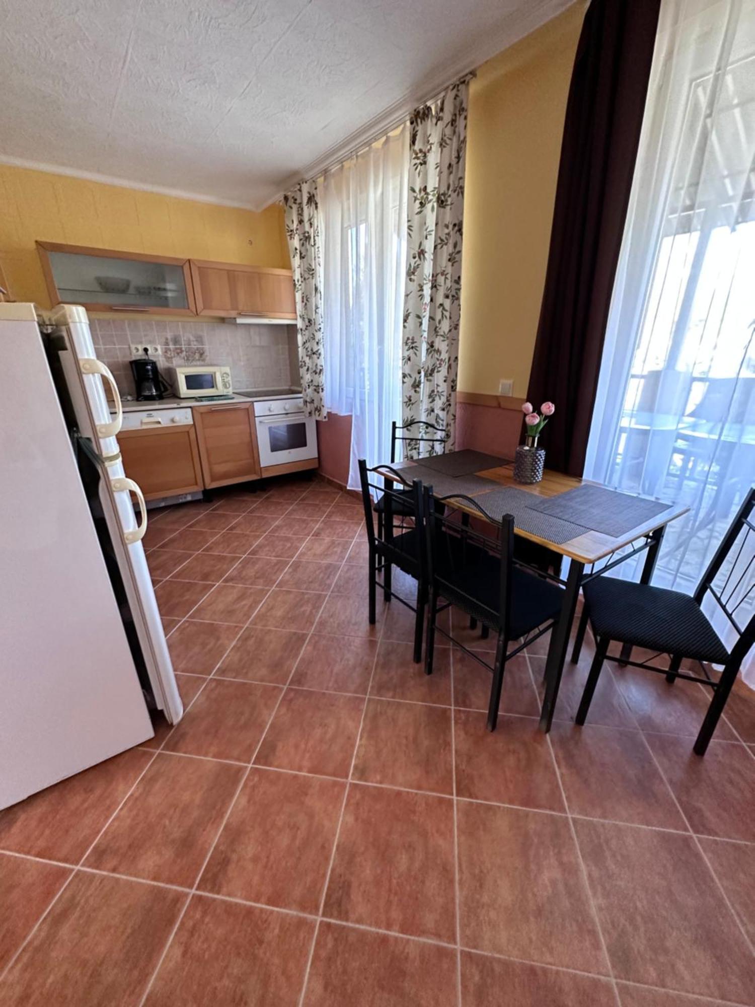 Aranyeső Apartman Hajduszoboszlo Bagian luar foto